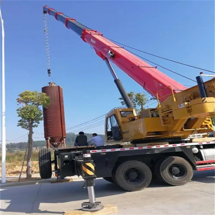 右江80吨吊车出租多少钱