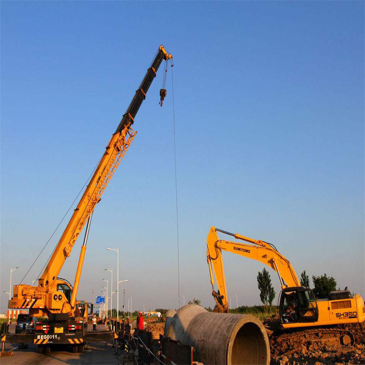 右江工地租吊车多少钱