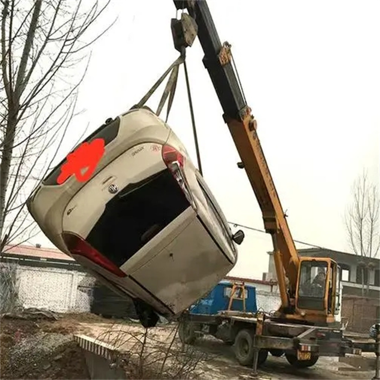 右江吊车救援小汽车怎么吊